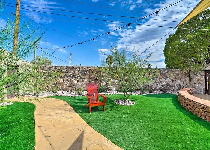 Centrally Located El Paso Abode With Porch!