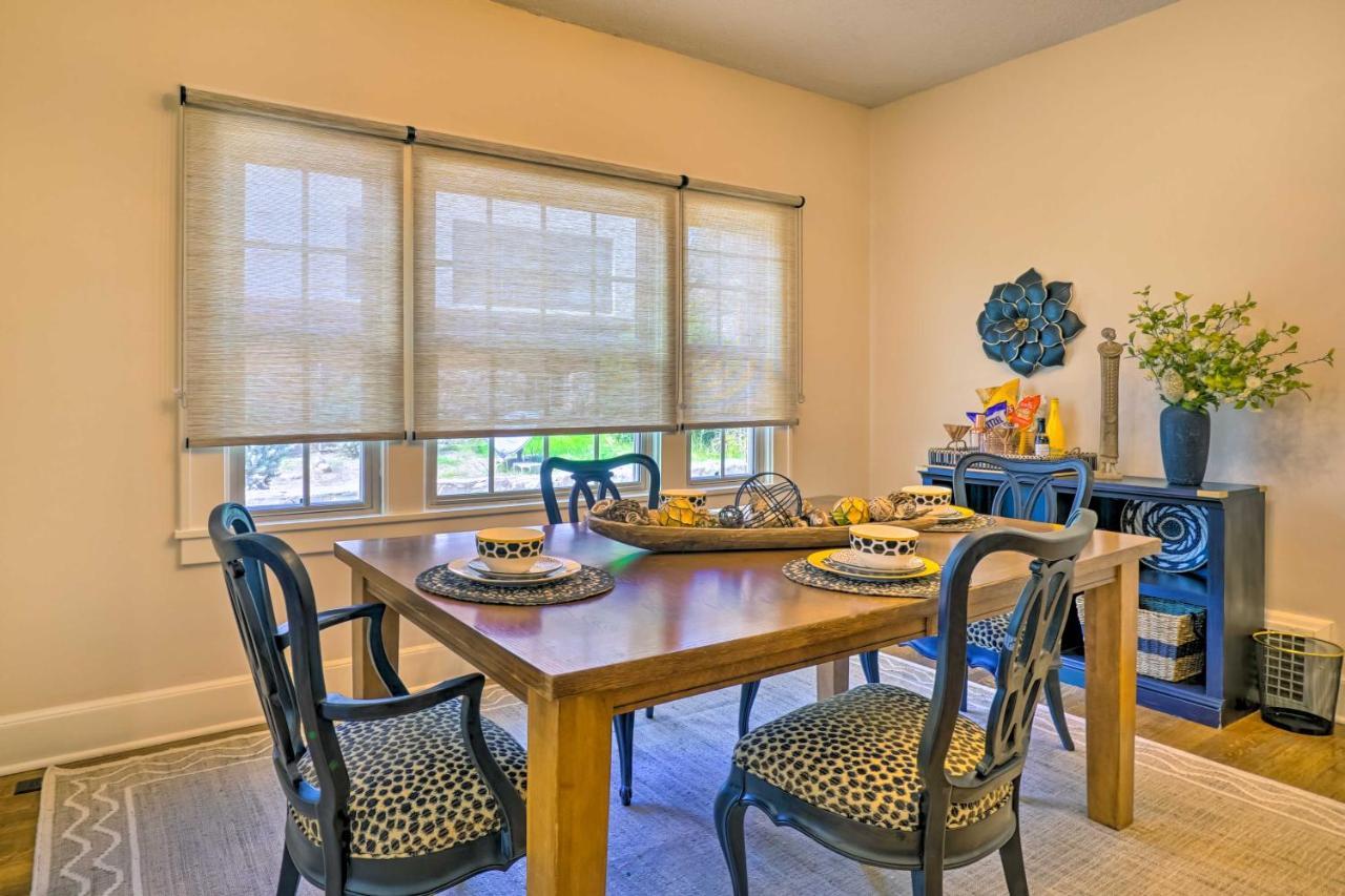 Centrally Located Abode With Porch! Hébergement de vacances El Paso